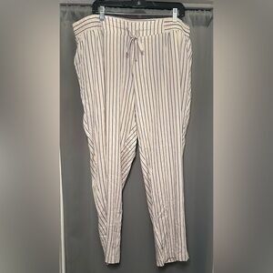 Torrid Cream and Blue Striped Women’s Relaxed Jogger Pants Size 2